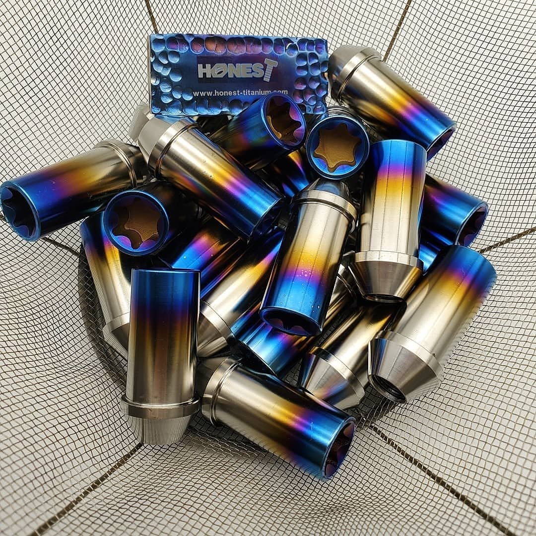 Gr5 Hot forged Titanium lug nuts M14x1.5x52mm T70 Socket