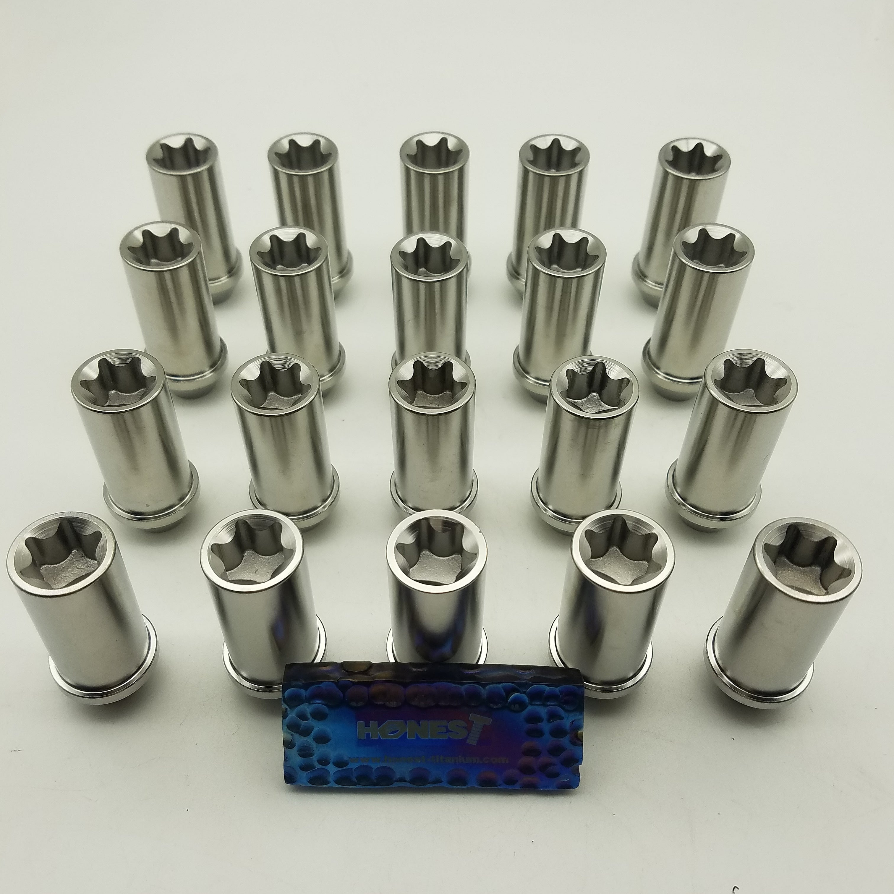 Gr5 Hot forged Titanium lug nuts M12x1.5x50mm T70 Cone Seat Closed End
